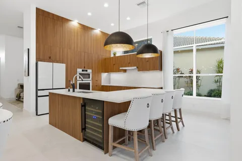 $625,000 | 7003 Fairway Lakes Drive, Boynton Beach, FL 33472