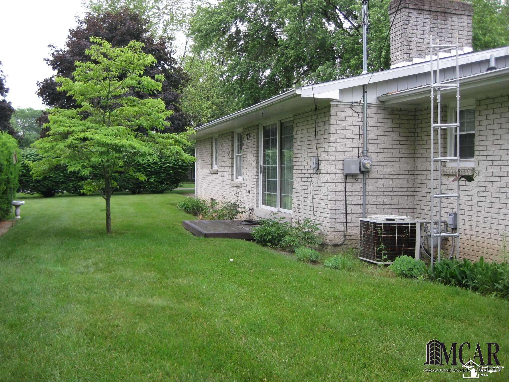 14570 Lincoln Road Monroe, MI 48161 - Photo 11 of 15 21459704-10.JPG