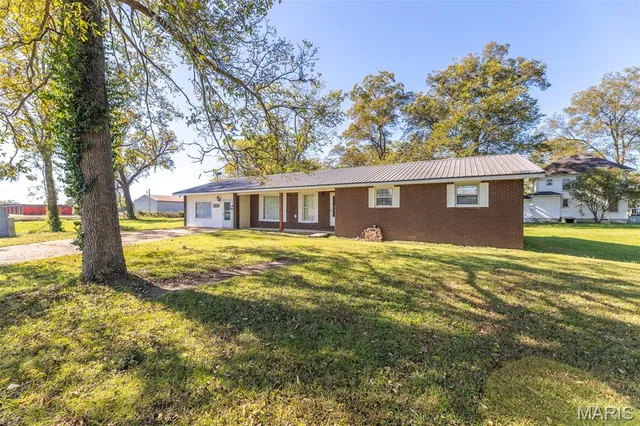 $139,900 | 1040 North Riverview Drive, Poplar Bluff, MO 63901