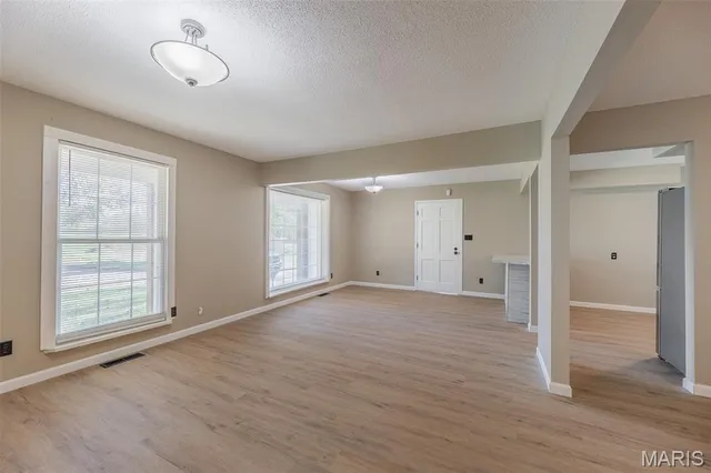 $139,900 | 1040 North Riverview Drive, Poplar Bluff, MO 63901