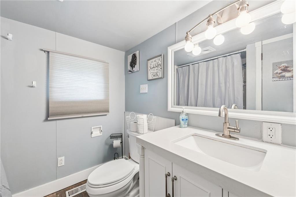 1495 Renton Road Pittsburgh, PA 15239 - Photo 15 of 38 Gallery Image 15