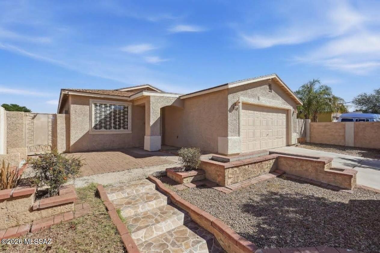 739 East Bantam Road Tucson, AZ 85706 - Photo 2 of 38 Steps to Front of House