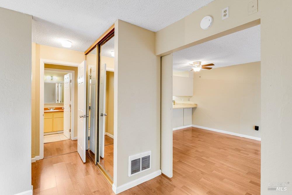 900 Southampton Road, Unit 11 Benicia, CA 94510 - Photo 15 of 36