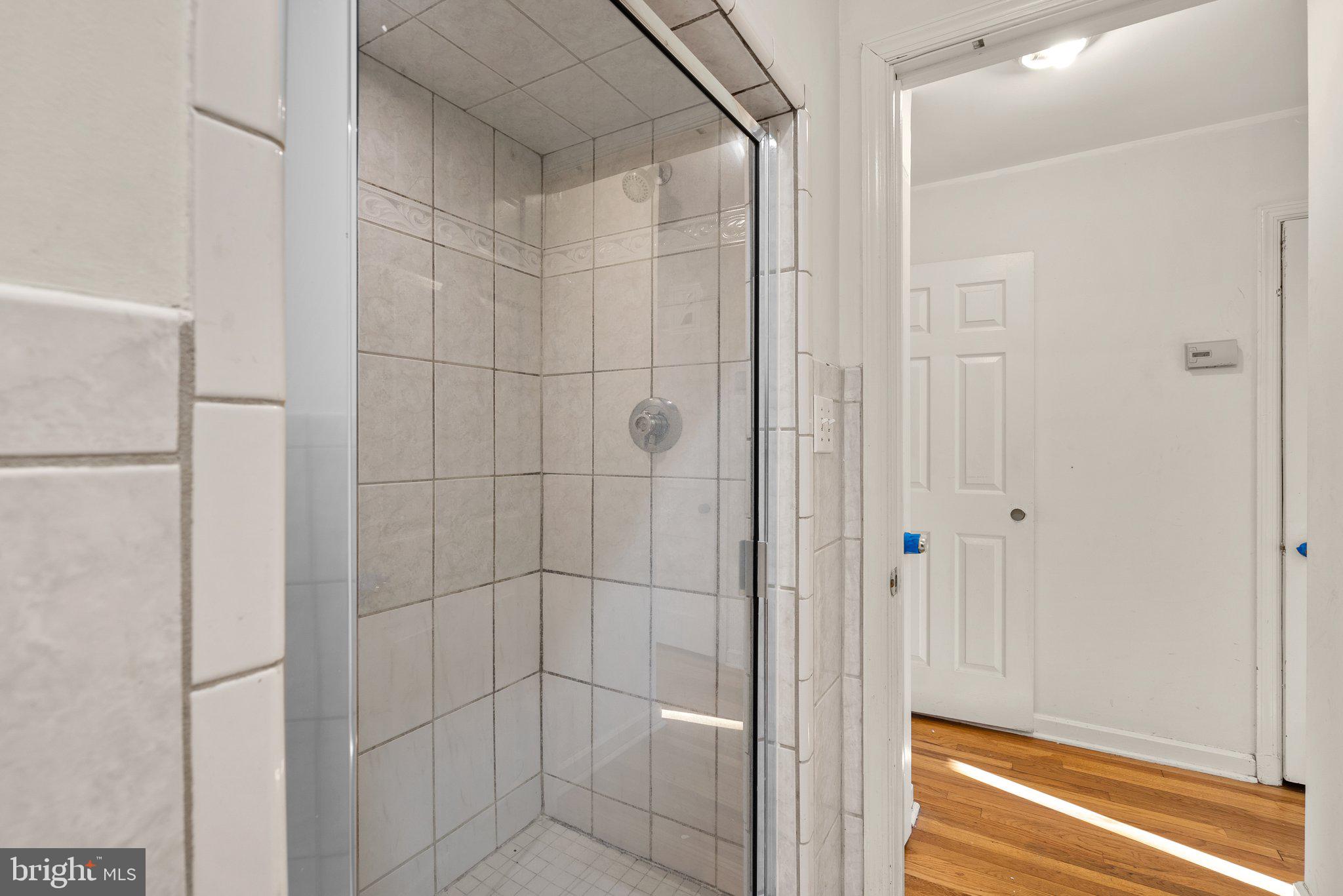 502 Lanark Way Silver Spring, MD 20901 - Photo 15 of 29 a bathroom with a shower