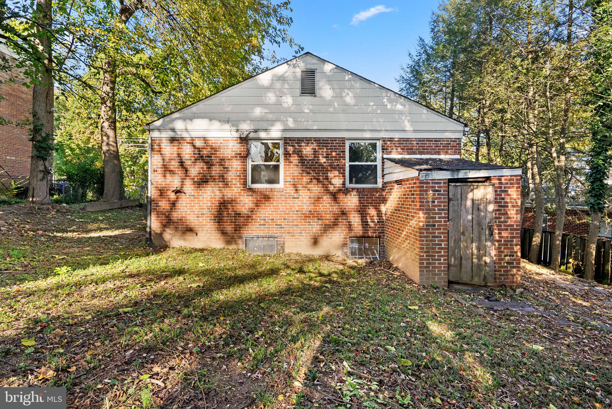 502 Lanark Way Silver Spring, MD 20901 - Photo 28 of 29 a aerial view of a house with a yard