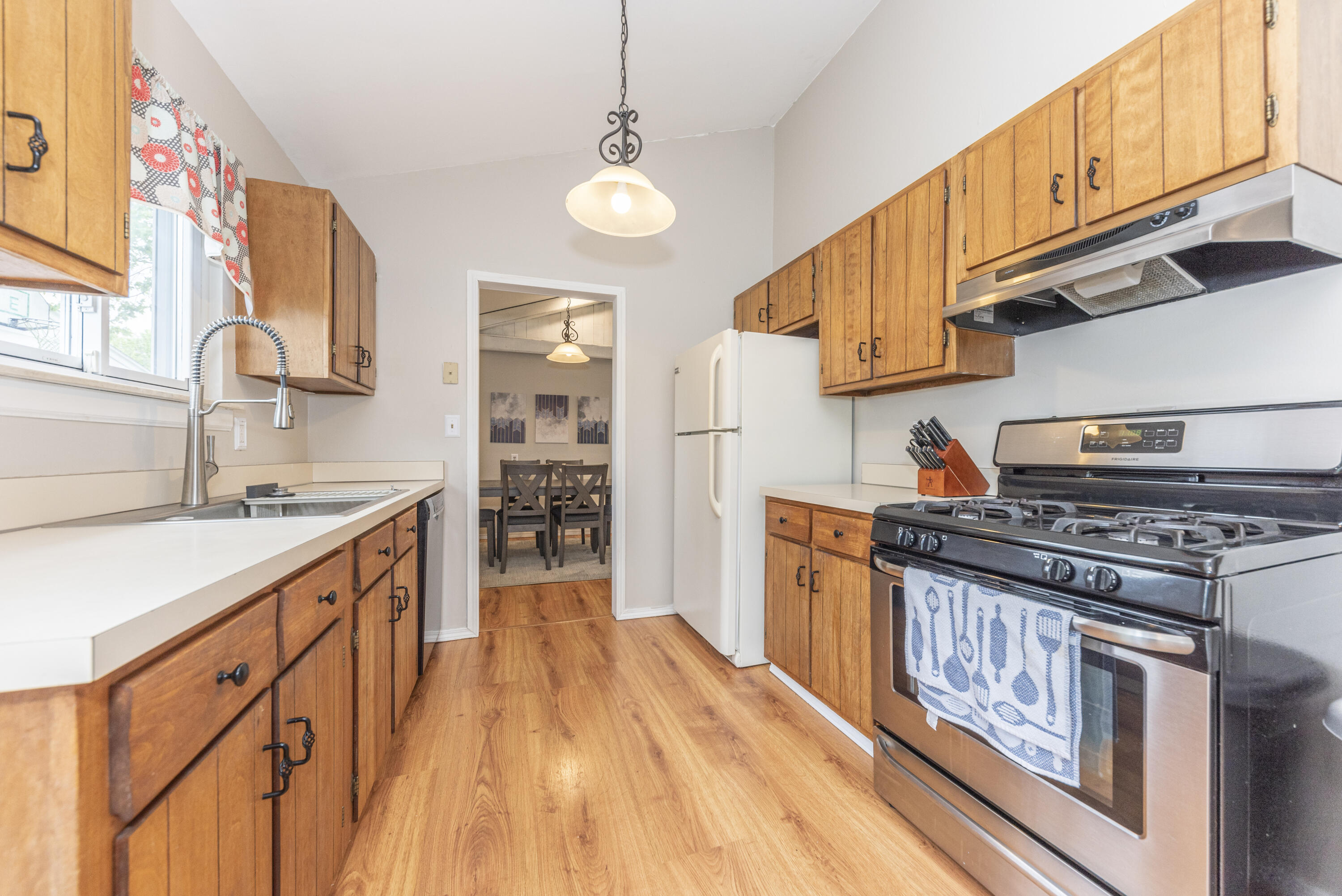 204 Meadowlake Road Canton, MI 48188 - Photo 13 of 44 MLS12_Kitchen