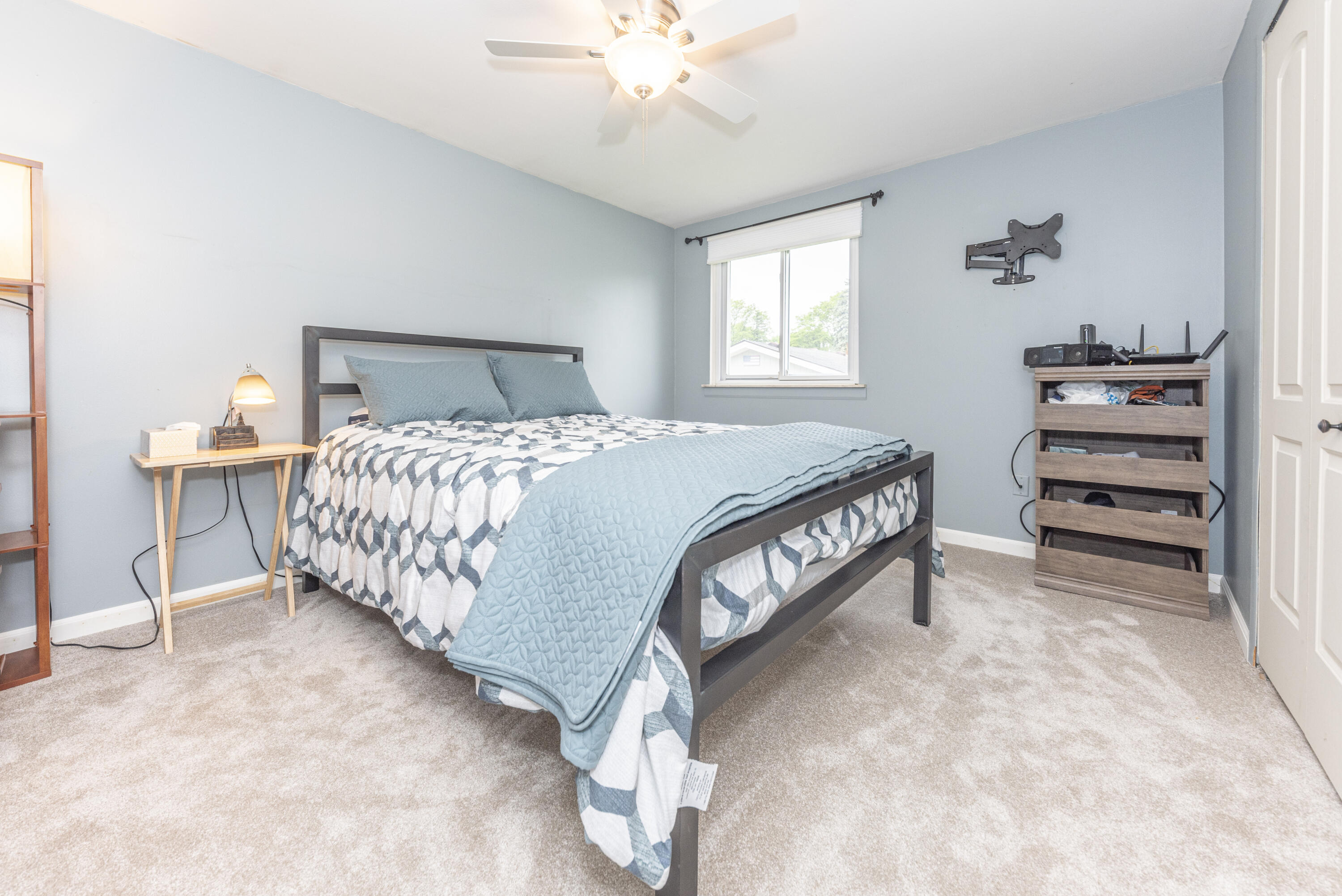 204 Meadowlake Road Canton, MI 48188 - Photo 25 of 44 MLS21_PrimaryBedroom