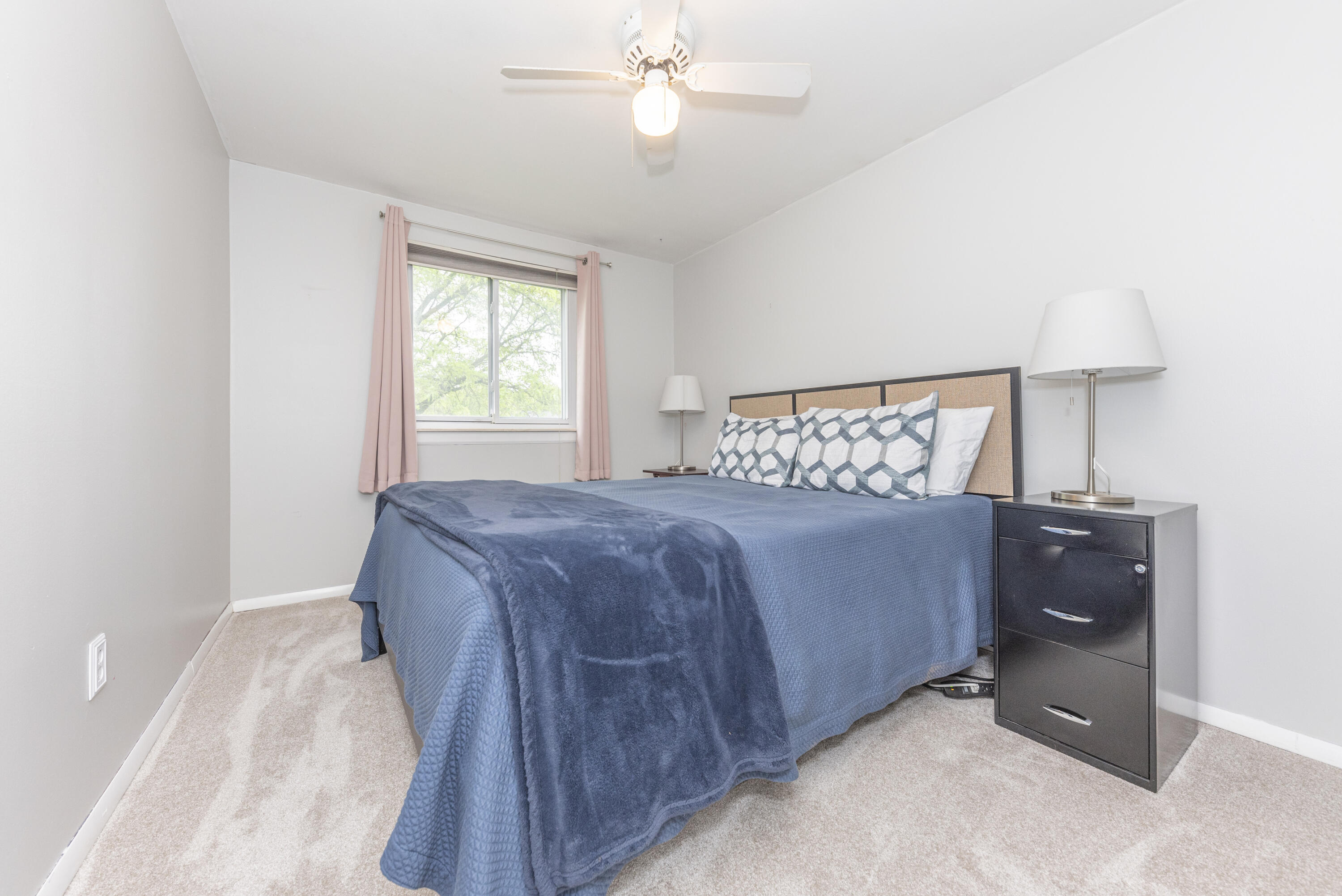 204 Meadowlake Road Canton, MI 48188 - Photo 28 of 44 MLS23_2ndBedroom