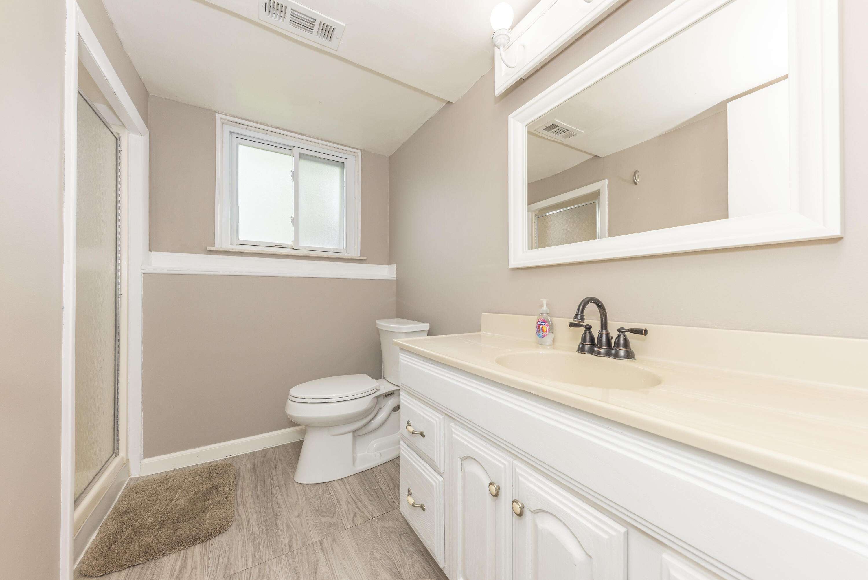 204 Meadowlake Road Canton, MI 48188 - Photo 36 of 44 MLS31_2ndFullBath