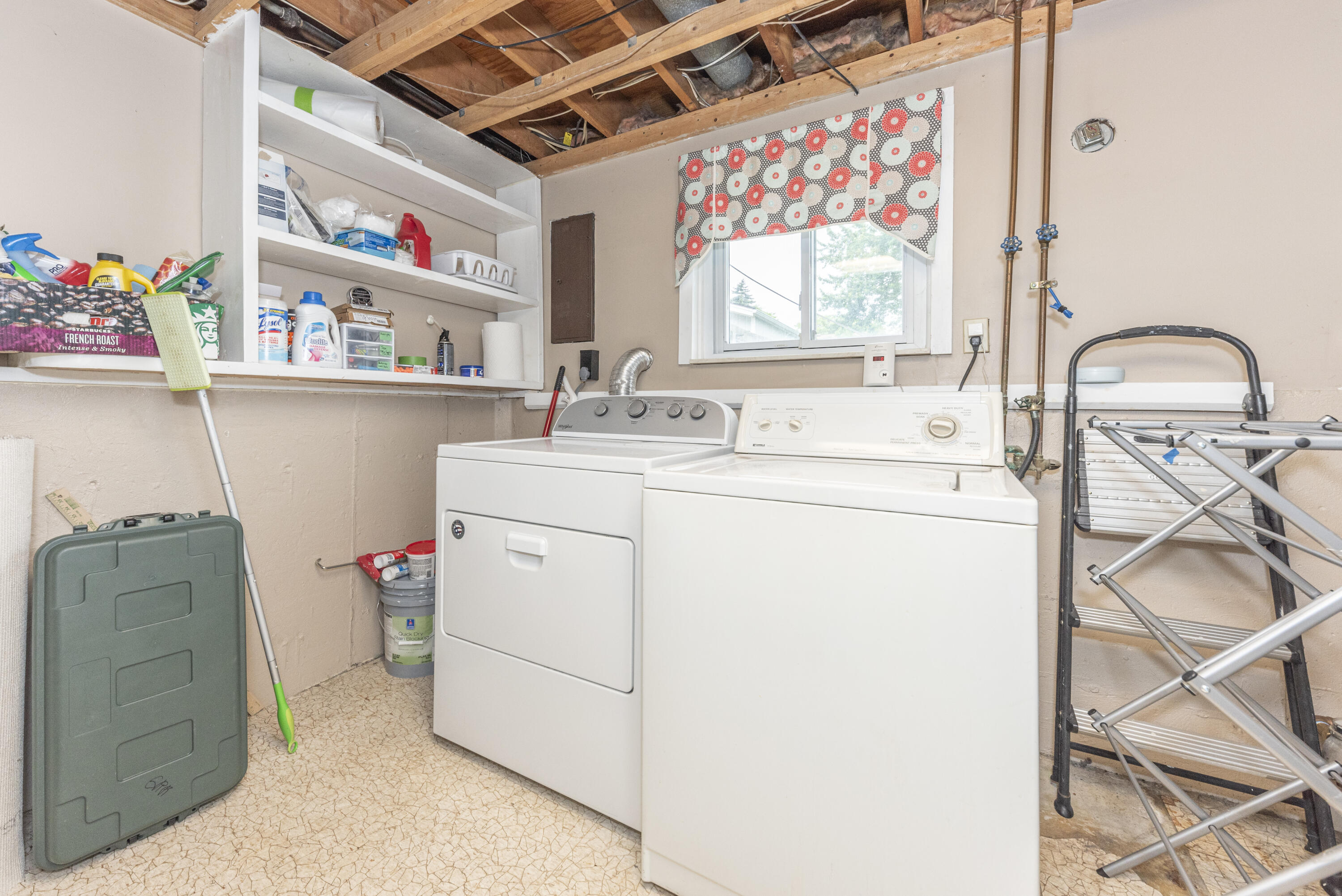 204 Meadowlake Road Canton, MI 48188 - Photo 37 of 44 MLS32_LaundryRoom