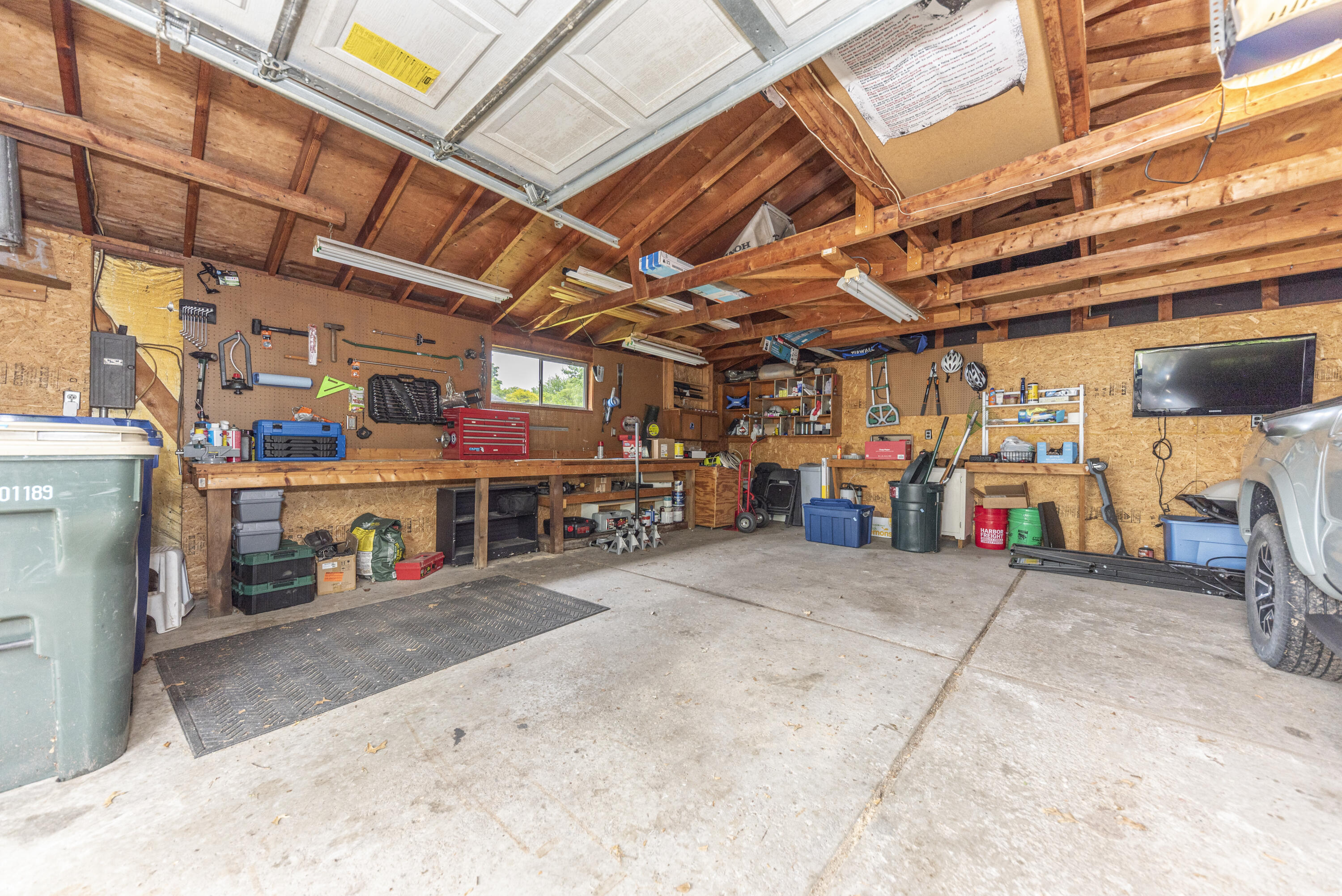 204 Meadowlake Road Canton, MI 48188 - Photo 40 of 44 MLS35