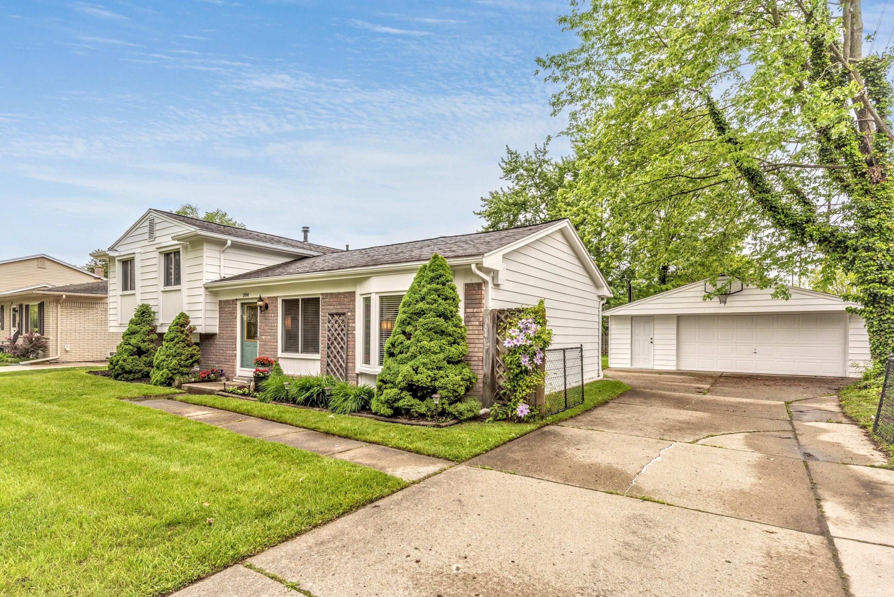 204 Meadowlake Road Canton, MI 48188 - Photo 42 of 44 MLS40