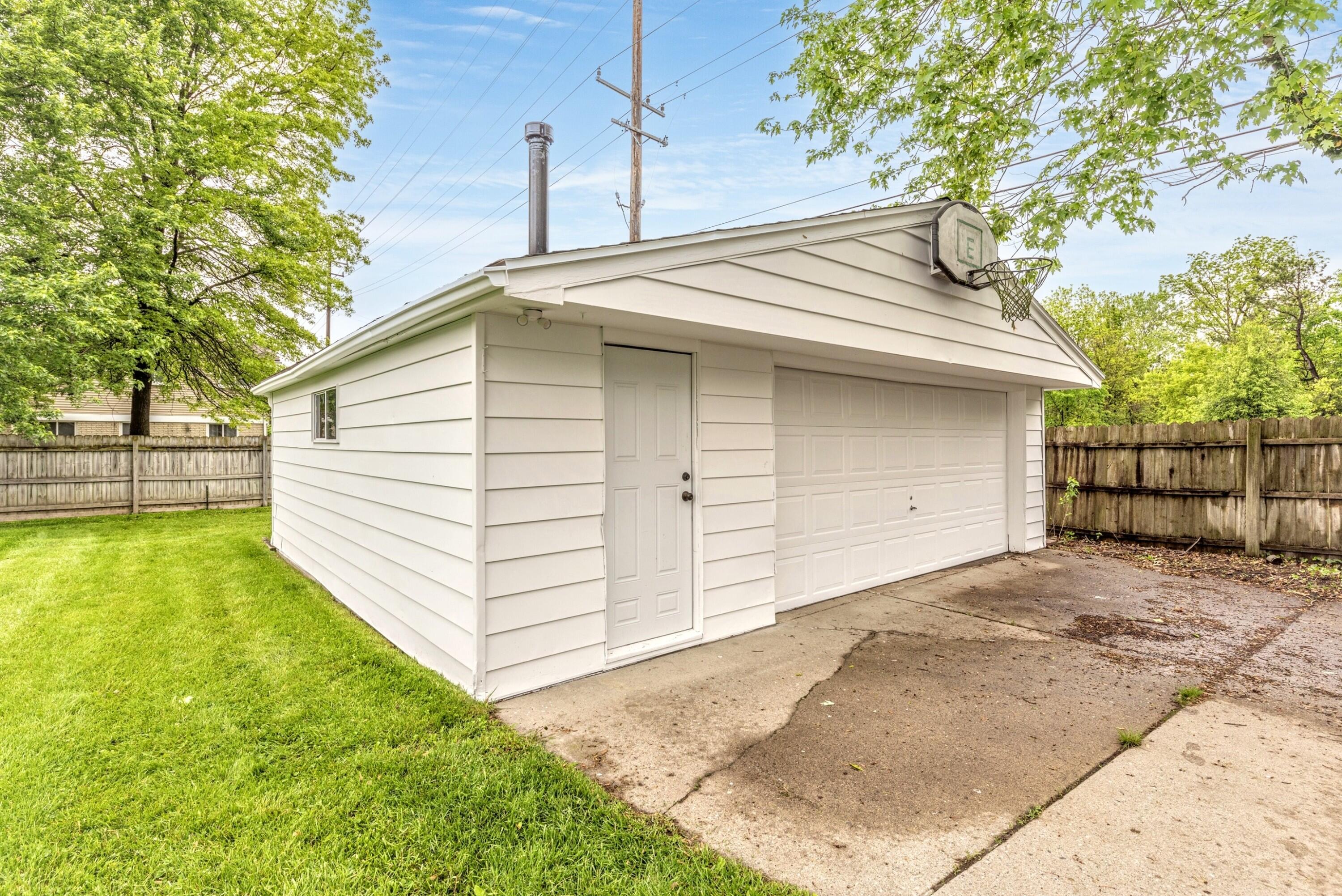 204 Meadowlake Road Canton, MI 48188 - Photo 43 of 44 MLS44