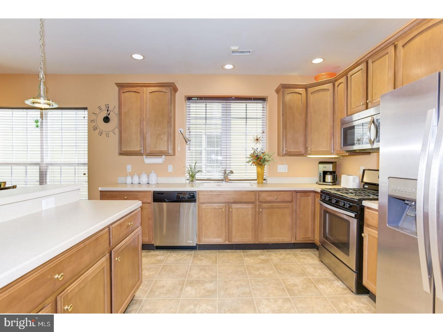 27 Shipps Way Riverside, NJ 08075 - Photo 8 of 21
