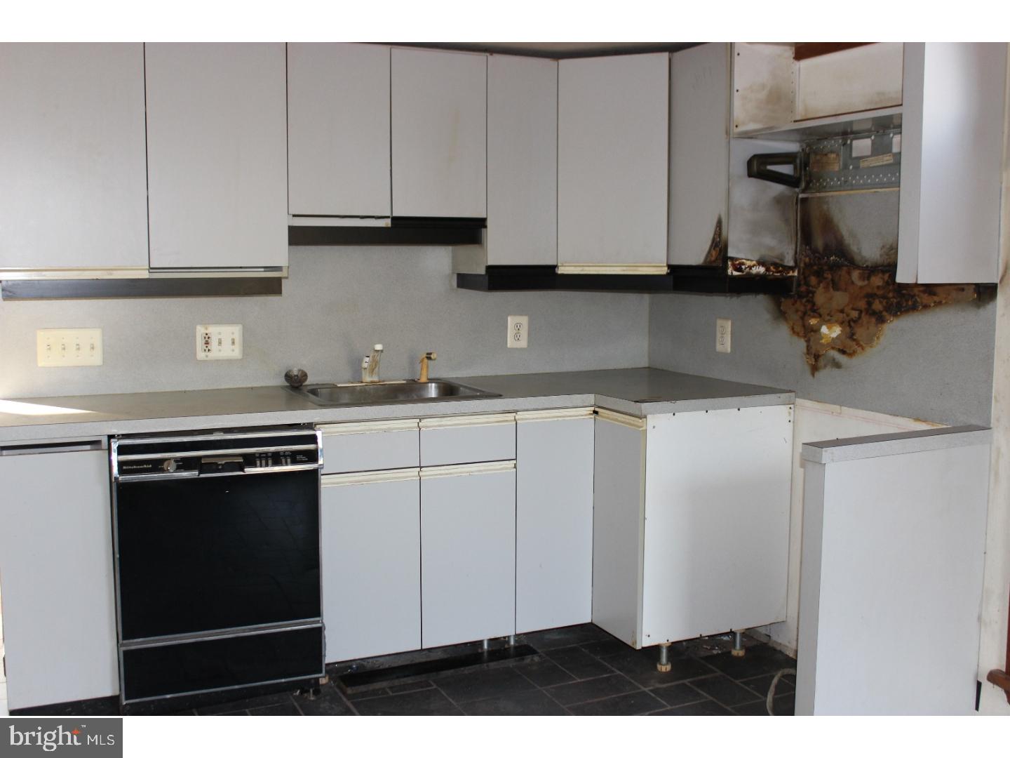 430 Store Road Harleysville, PA 19438 - Photo 11 of 22 Kitchen