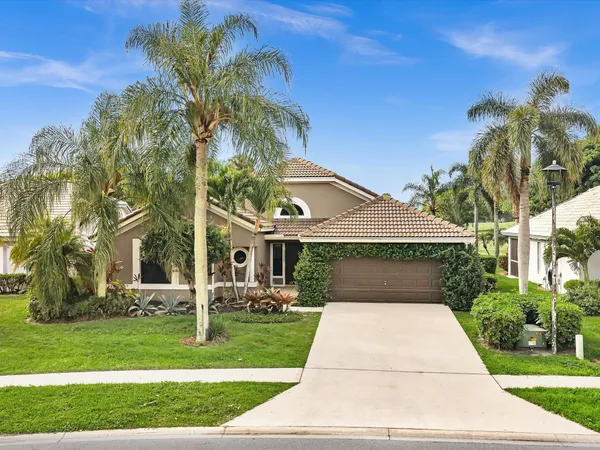 $730,000 | 6124 Royal Birkdale Drive, Lake Worth, FL 33463