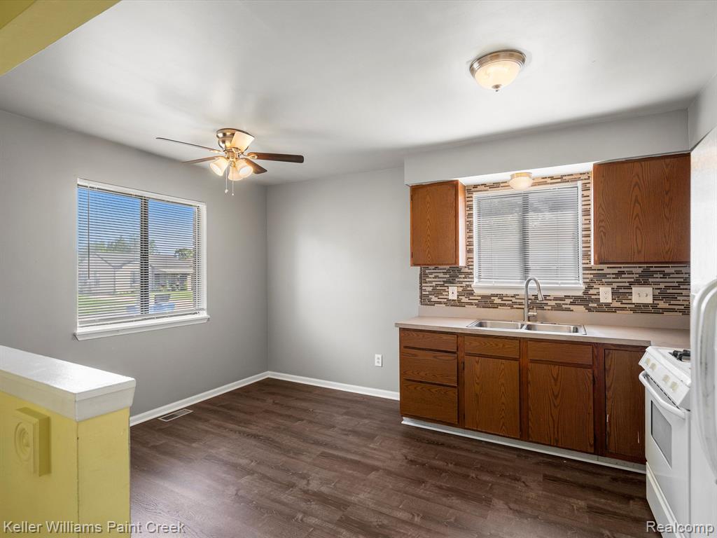 7450 Gerald Avenue Warren, MI 48092 - Photo 9 of 15