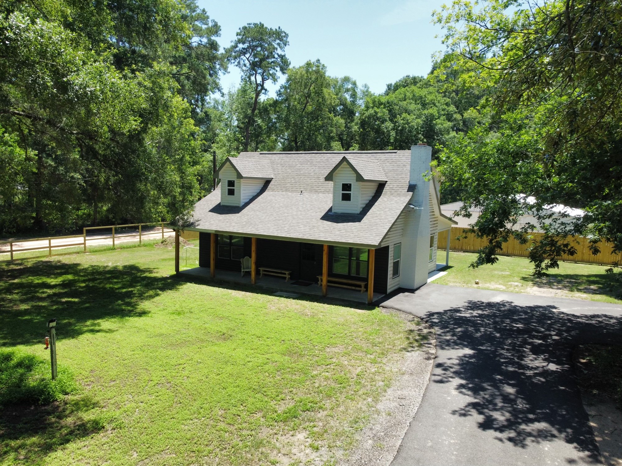 17122 Springfield Drive Conroe, TX 77302 - Photo 1 of 20 Front yard