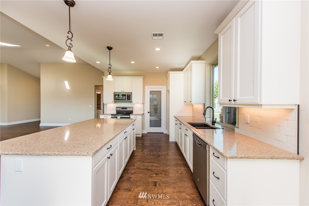 111 Royal Loop Sequim, WA 98382 - Photo 11 of 25 Gallery Image 11
