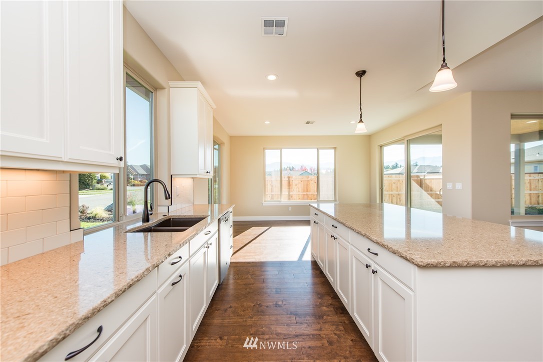 111 Royal Loop Sequim, WA 98382 - Photo 13 of 25 Gallery Image 13