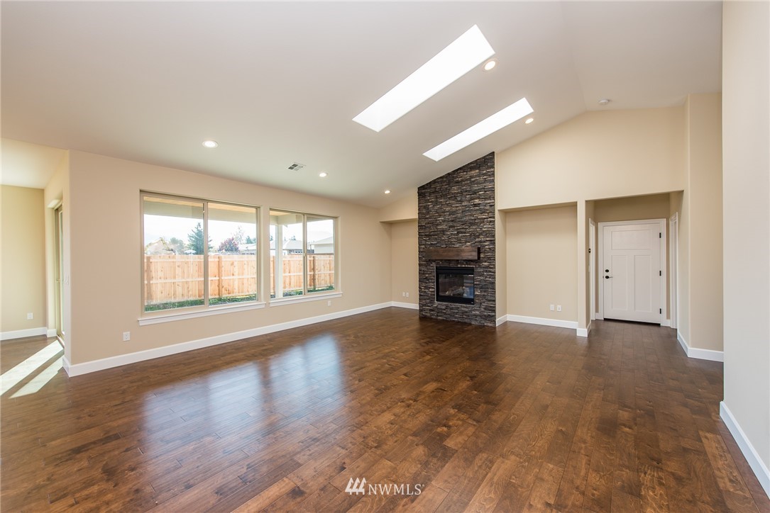 111 Royal Loop Sequim, WA 98382 - Photo 8 of 25 Gallery Image 8