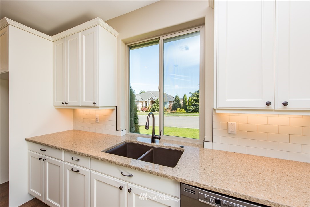 111 Royal Loop Sequim, WA 98382 - Photo 10 of 25 Gallery Image 10