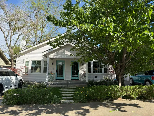 $899,000 | 425 41st Street, Sacramento, CA 95819