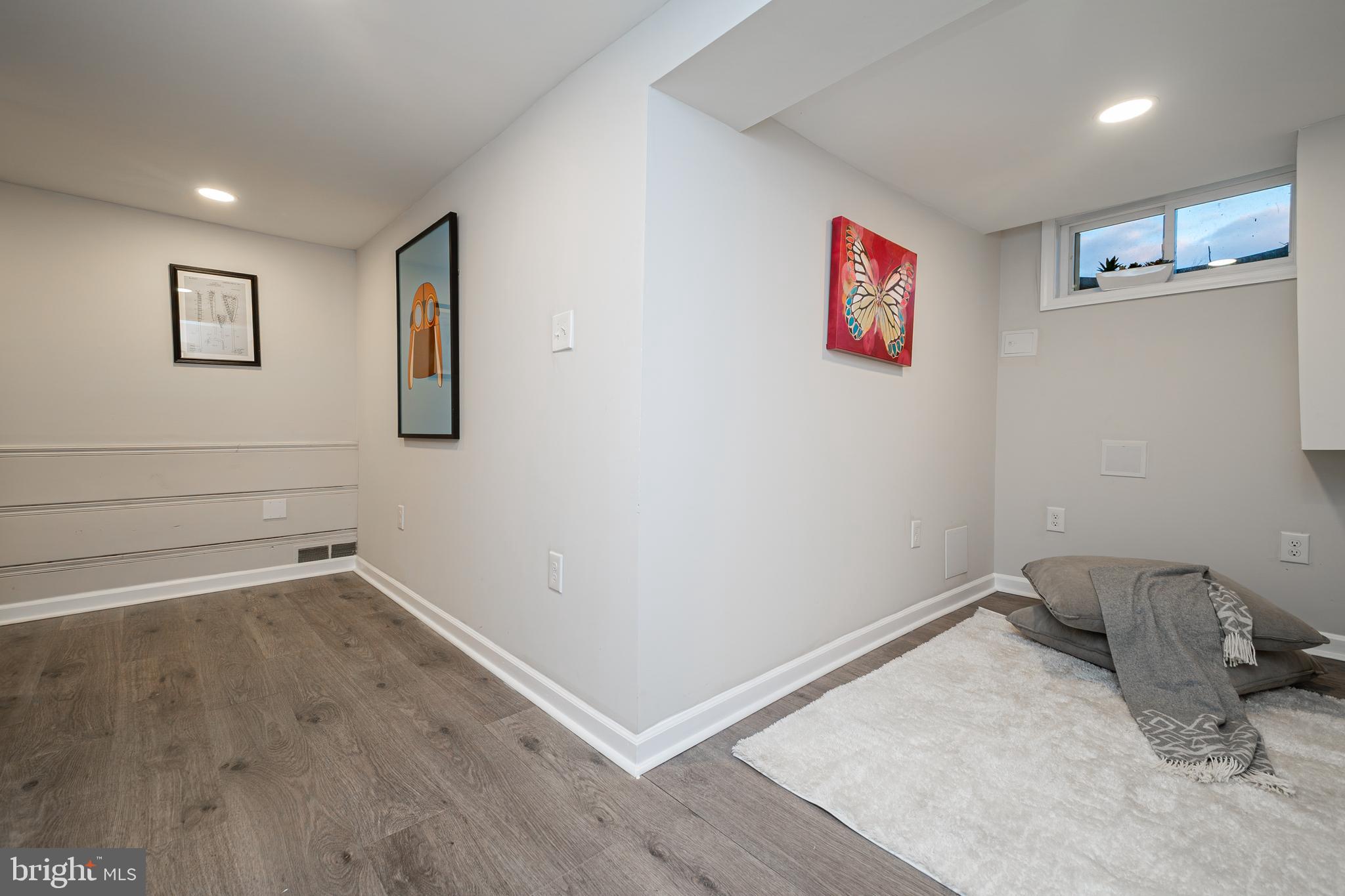6138 Dunroming Road Baltimore, MD 21239 - Photo 16 of 25 Basement Office Area