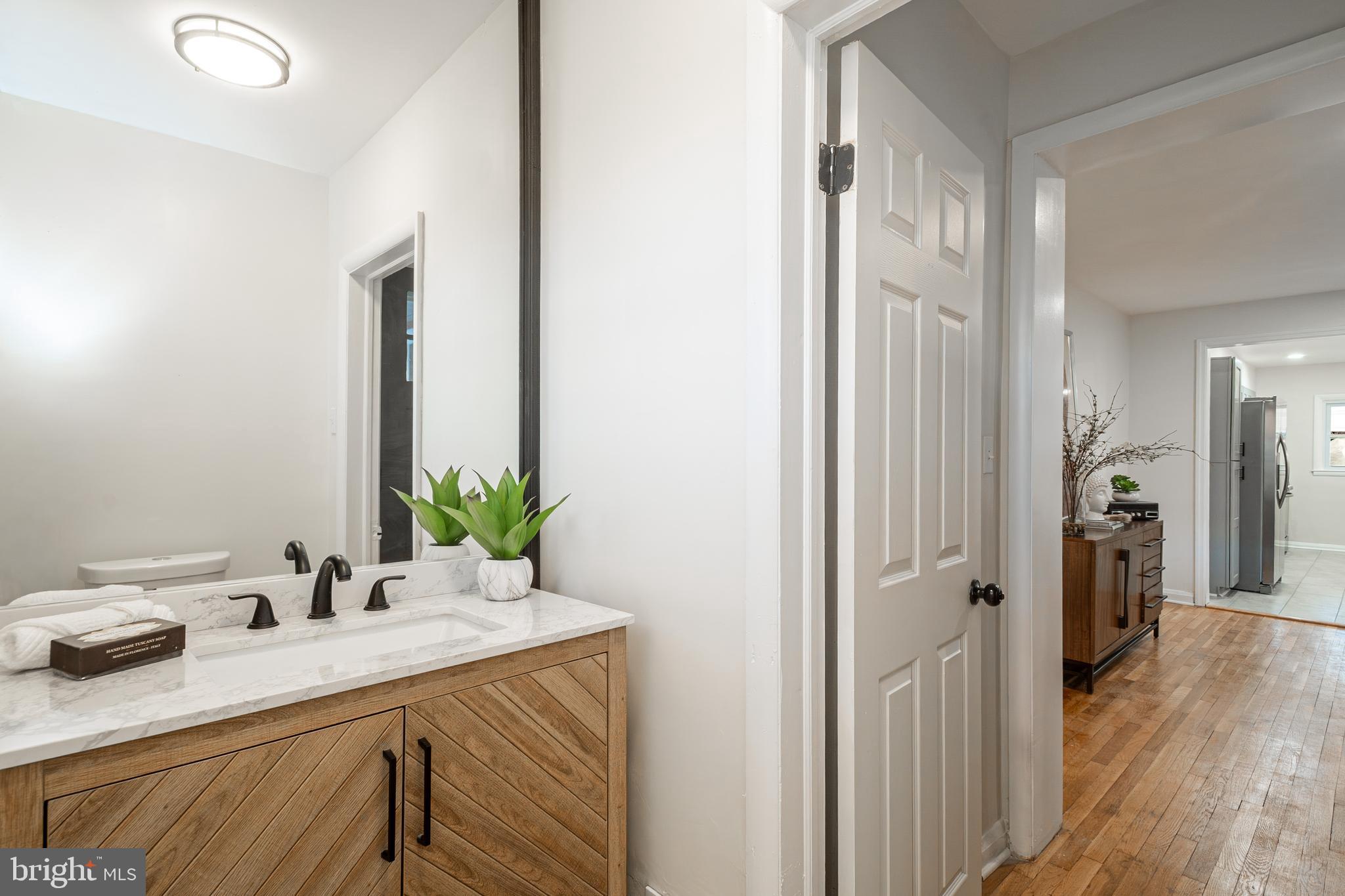 6138 Dunroming Road Baltimore, MD 21239 - Photo 23 of 25 1st Floor 1/2 bath