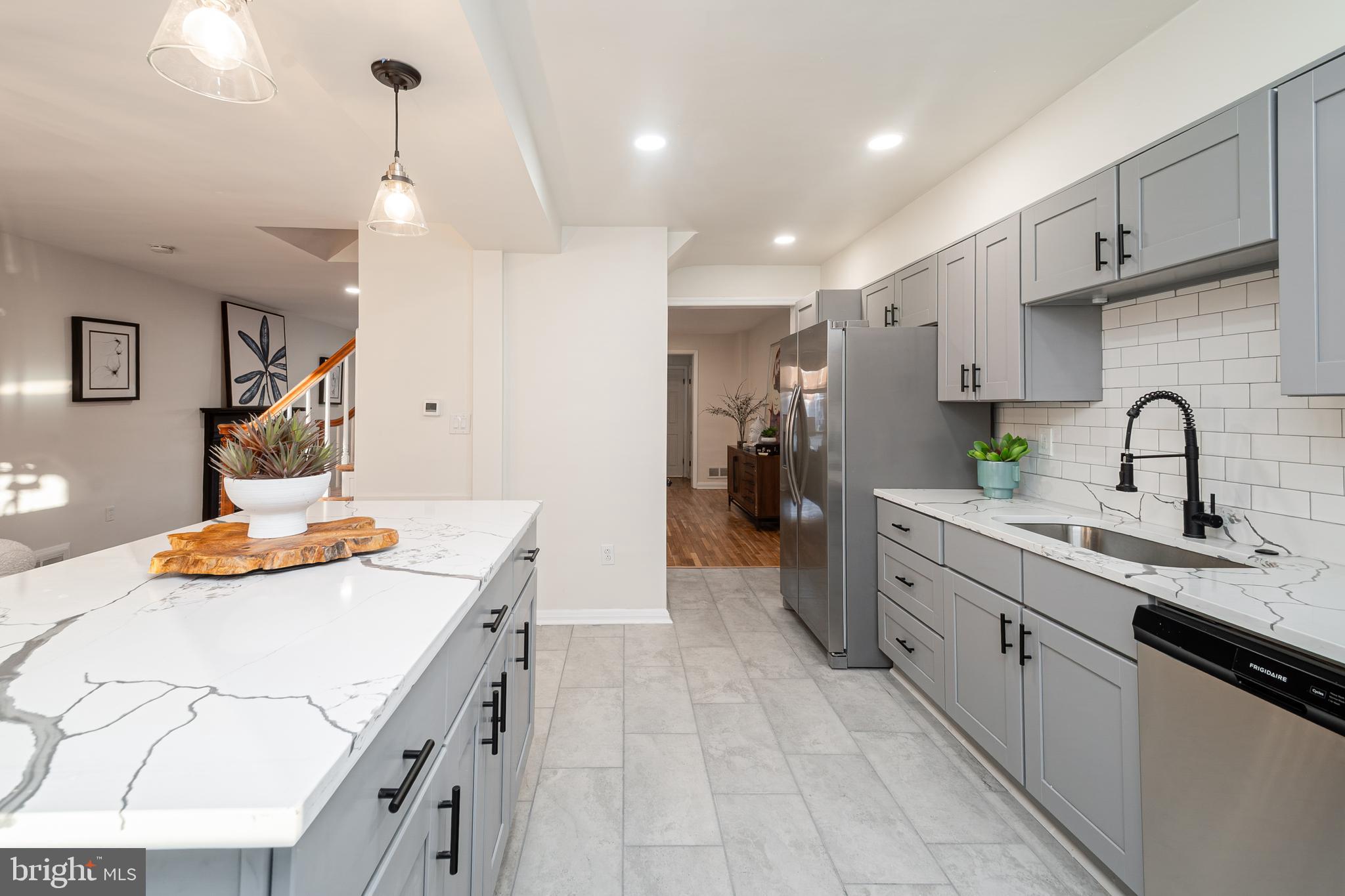 6138 Dunroming Road Baltimore, MD 21239 - Photo 9 of 25 Kitchen