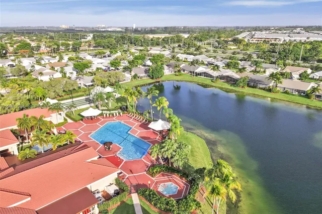 $385,000 | 2590 Southeast 7th Place, Homestead, FL 33033