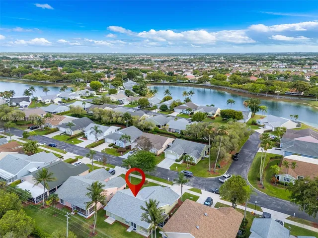 $385,000 | 2590 Southeast 7th Place, Homestead, FL 33033