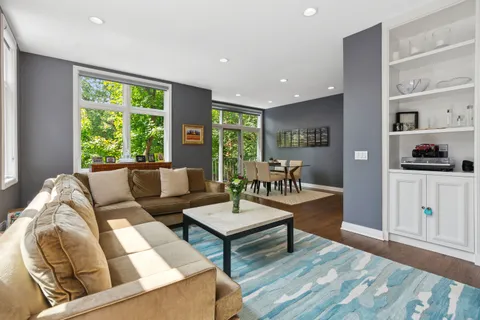 $1,450,000 | 2751 North Greenview Avenue, Unit A, Chicago, IL 60614