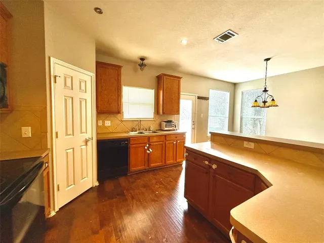 $1,950 | 9922 Wethers Field Circle, Providence Village, TX 76227