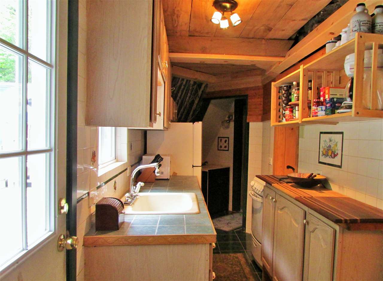 39 Smith Road Wilmington, VT 05363 - Photo 4 of 14