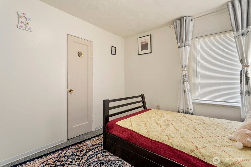 6113 Rockefeller Avenue Everett, WA 98203 - Photo 15 of 32