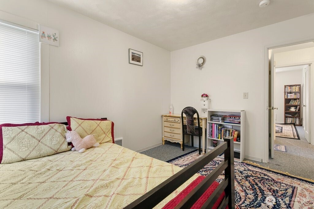 6113 Rockefeller Avenue Everett, WA 98203 - Photo 16 of 32