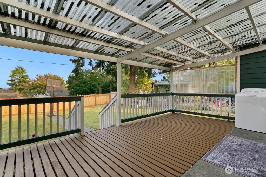 6113 Rockefeller Avenue Everett, WA 98203 - Photo 25 of 32