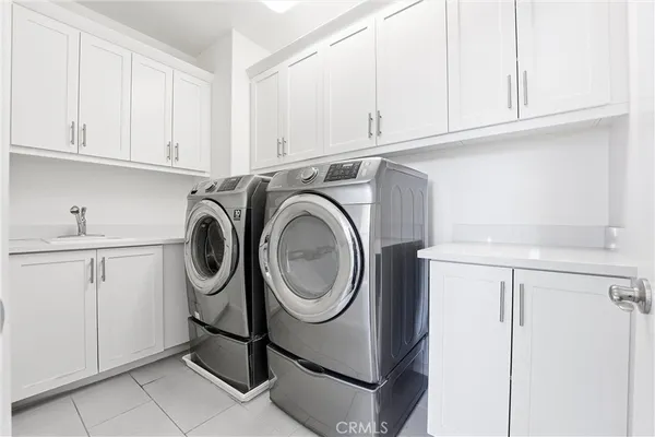 $2,588,800 | 217 Compass, Irvine, CA 92618