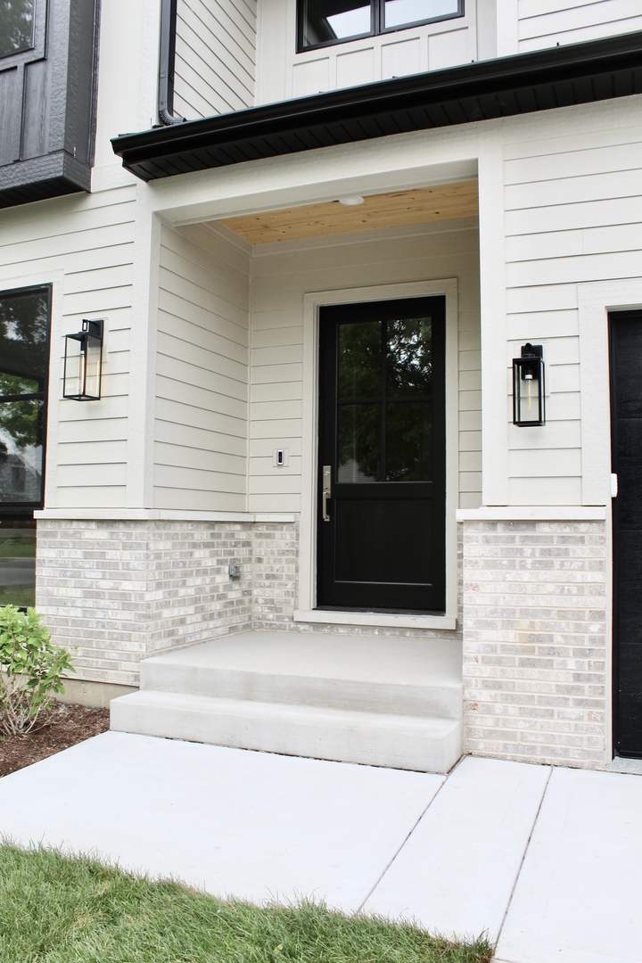 120 Walnut Street Elmhurst, IL 60126 - Photo 2 of 19