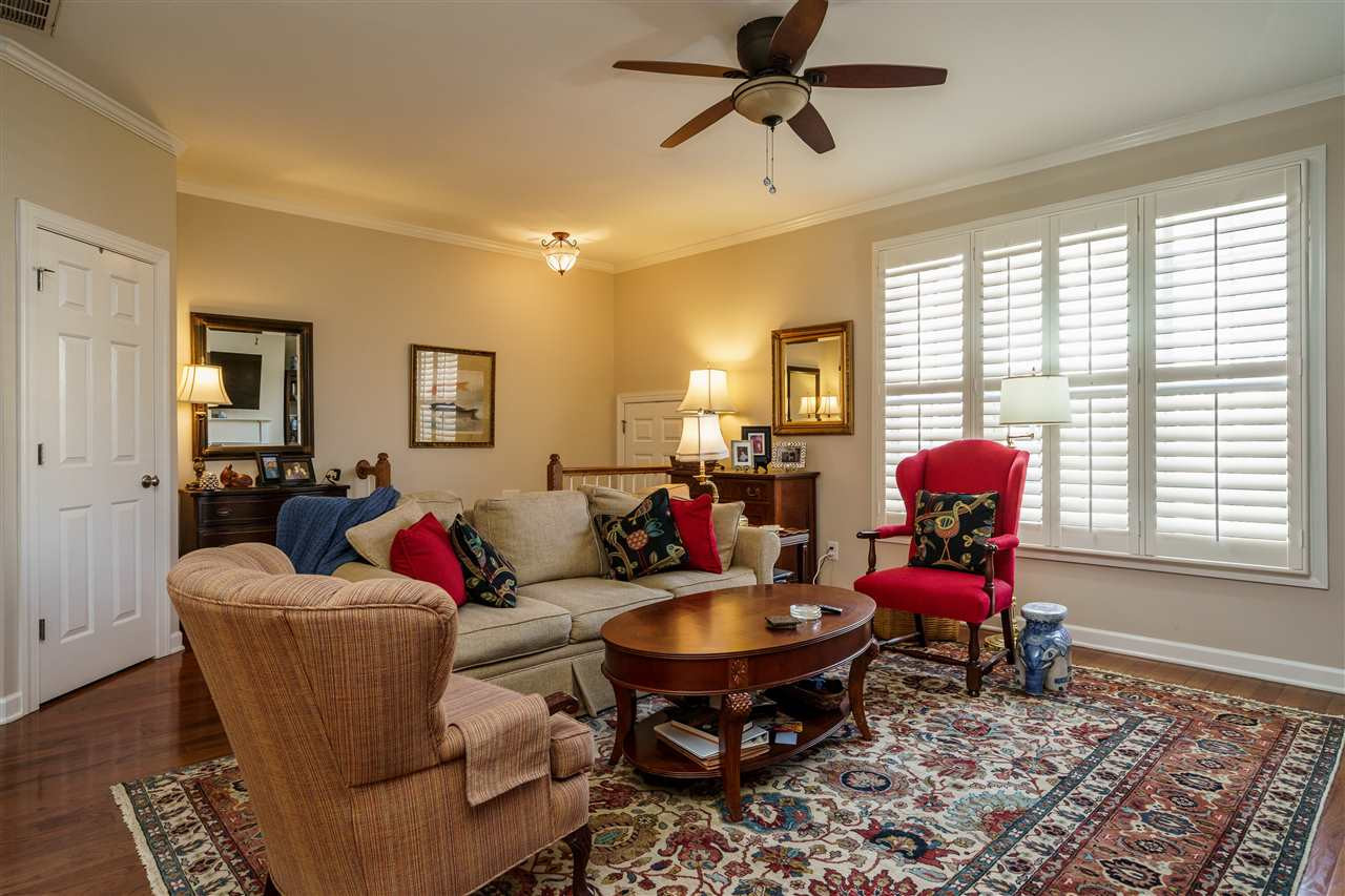 3519 Edgemont Drive Raleigh, NC 27612 - Photo 4 of 25 Living Room