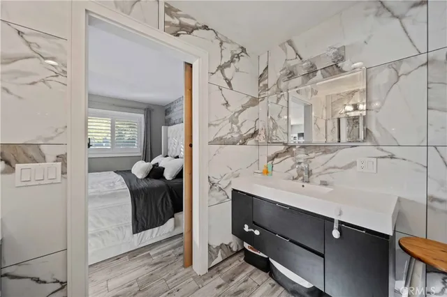 $1,600,000 | 24344 Valley Newhall Ca, Newhall, CA 91321