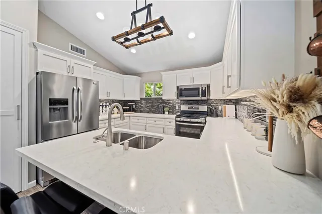 $1,600,000 | 24344 Valley Newhall Ca, Newhall, CA 91321