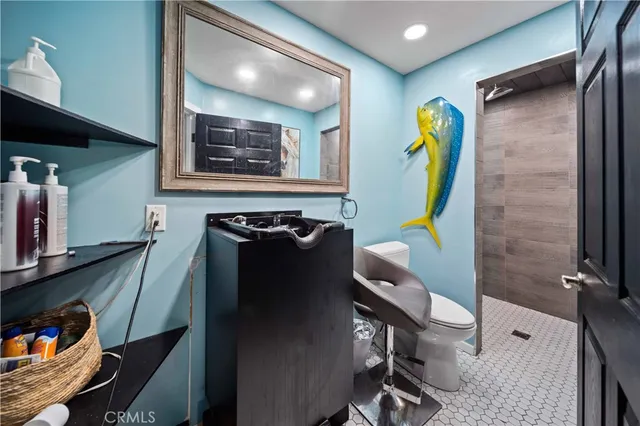 $1,600,000 | 24344 Valley Newhall Ca, Newhall, CA 91321