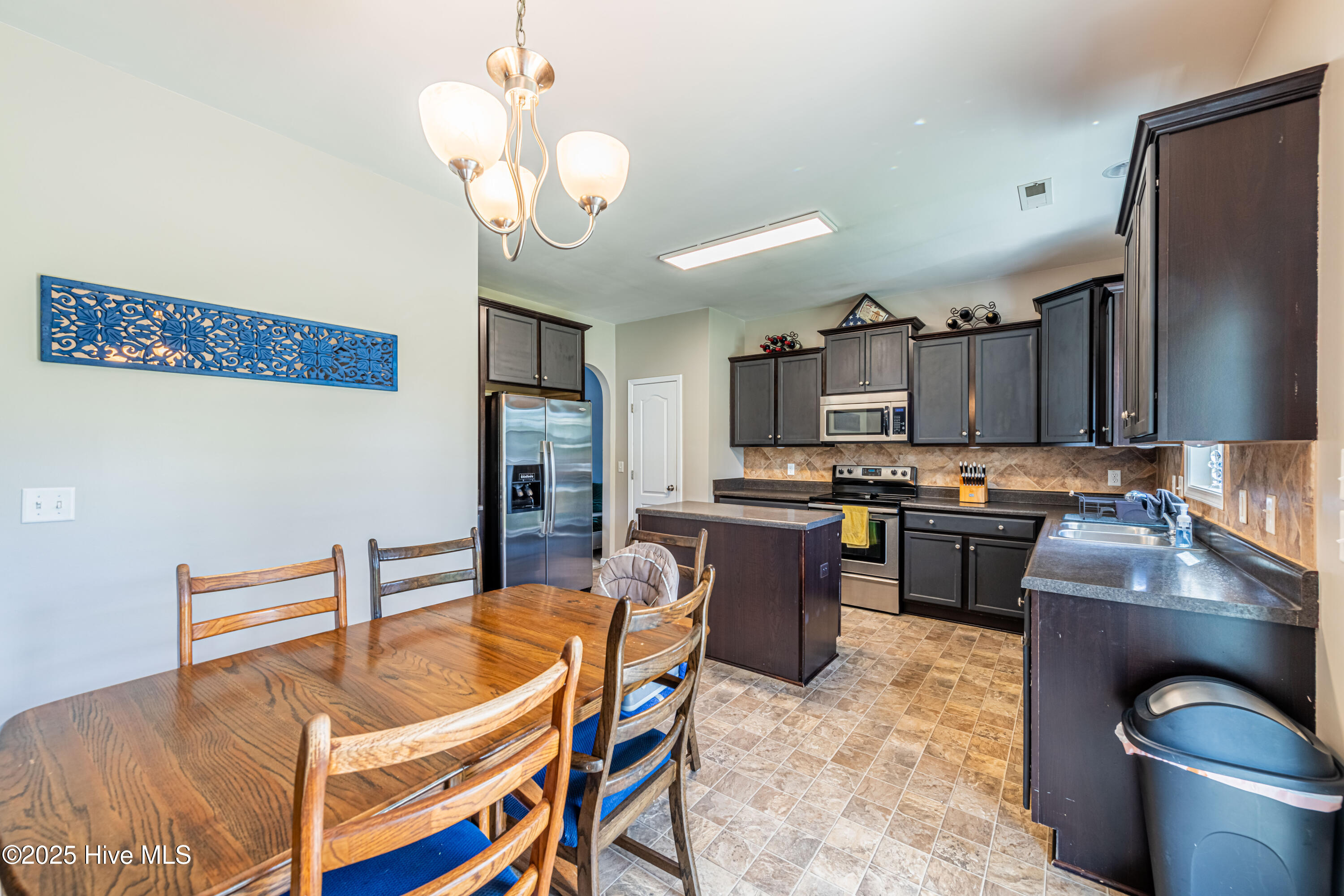 211 Merin Height Road Jacksonville, NC 28546 - Photo 15 of 48 211 Merin