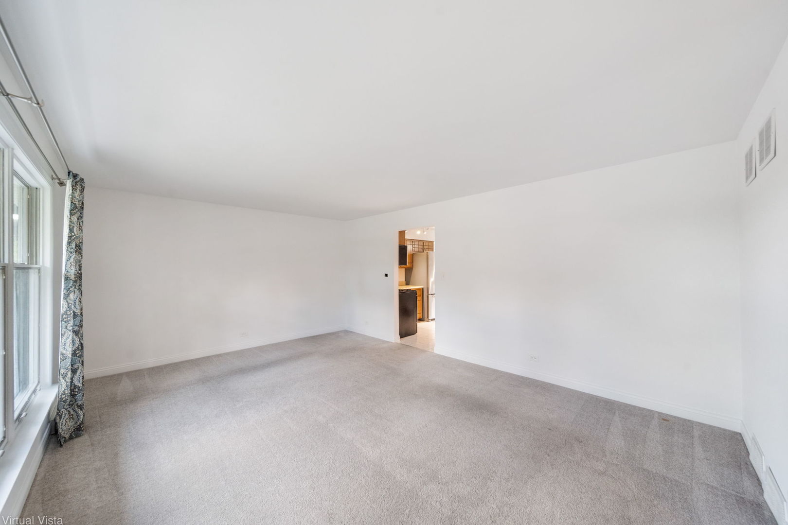 449 Ohio Road Frankfort, IL 60423 - Photo 5 of 25 a view of empty room