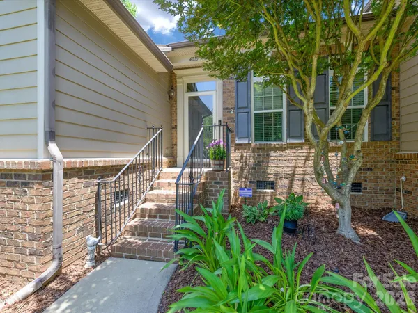 $575,000 | 4018 Harmattan Drive, Denver, NC 28037