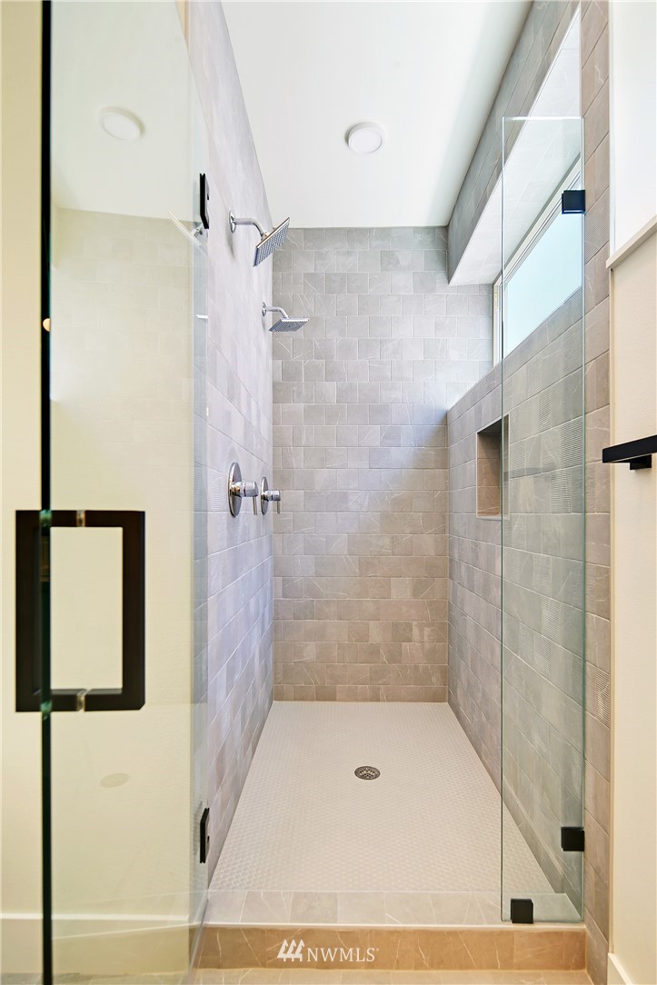 1617 North 48th Street Seattle, WA 98103 - Photo 11 of 20 Gallery Image 11