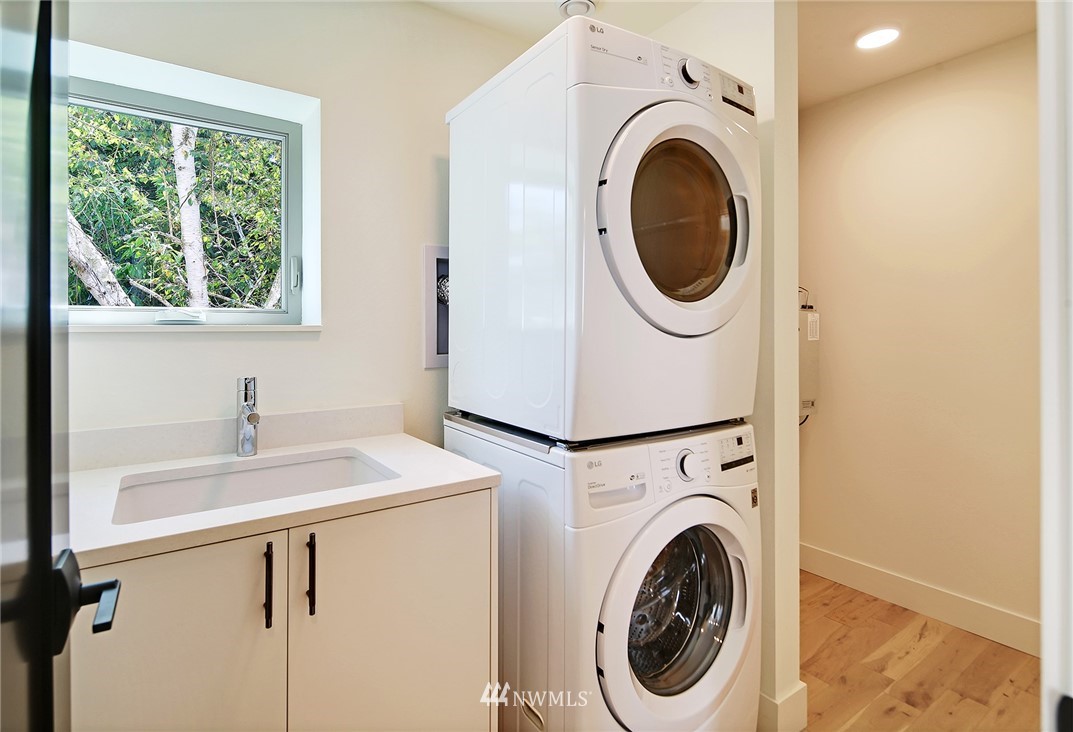 1617 North 48th Street Seattle, WA 98103 - Photo 13 of 20 Gallery Image 13