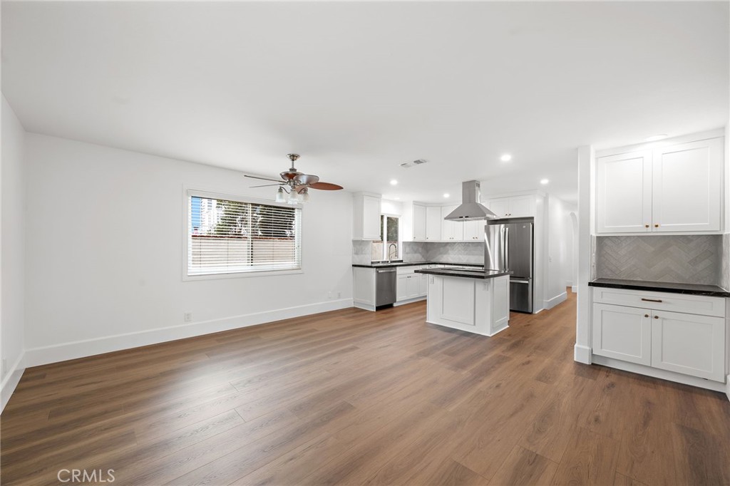 377 Roycroft Avenue Long Beach, CA 90814 - Photo 12 of 35 Kitchen/family with designated coffee bar